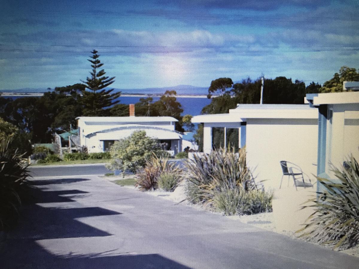 Old Pier Apartments Bridport Exterior photo